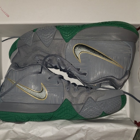 Nike Other - Nike Kyrie 4